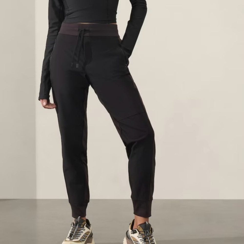 Athleta Black Headlands Hybrid Trek Jogger Pant Size 2